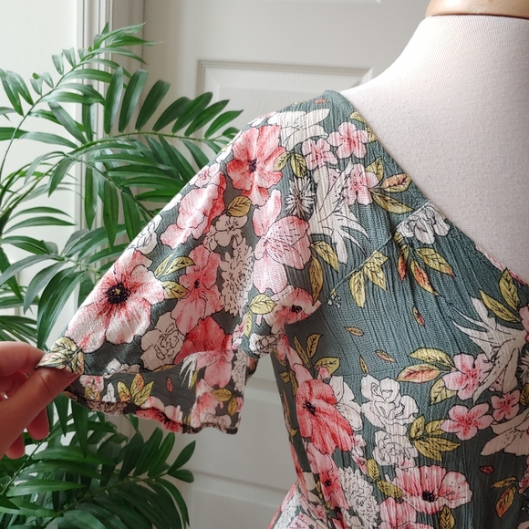 (SOLD) Billabong Shift Flutter Floral Backless Mini Dress Green XS - Picture 5 of 8